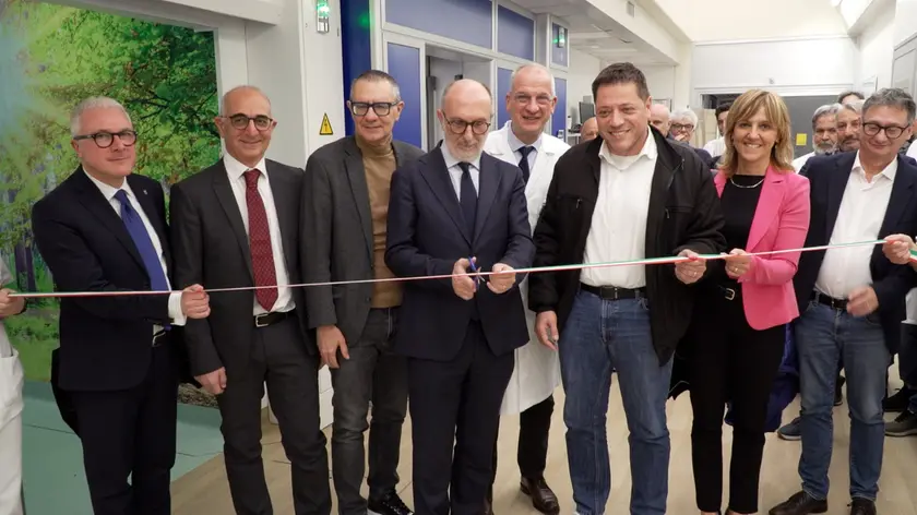 La cerimonia di inaugurazione della nuova tomoterapia ad Aviano, alla presenza dell'assessore regionale alla Salute Riccardo Riccardi