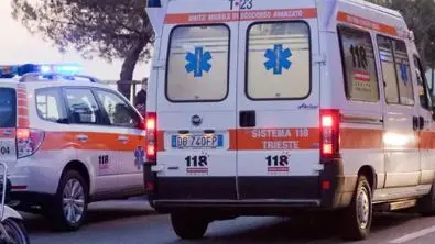 Una persona ferita nel tamponamento a Barcola