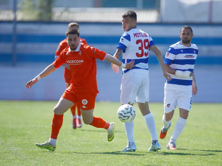 Un momento del match tra Pro Patria e Triestina (Lasorte)