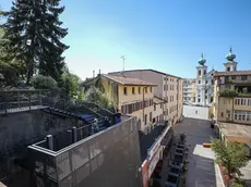 La scalinata dalla quale parte il nuovo percorso per il Castello da piazza Vittoria (Foto Tibaldi)