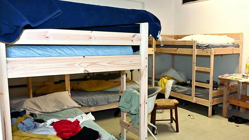 Gli spazi angusti in cui dormivano i lavoratori clandestini