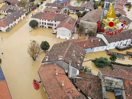 L'abitato di Versa, frazione di Romans d'Isonzo, sott'acqua
