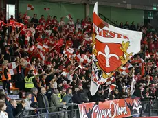 I tifosi della Pallacanestro Trieste a Udine nel gennaio del 2024 (foto archivio Petrussi)