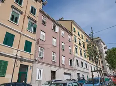 La palazzina al civico 23 di via Concordia dove era scoppiato l’incendio