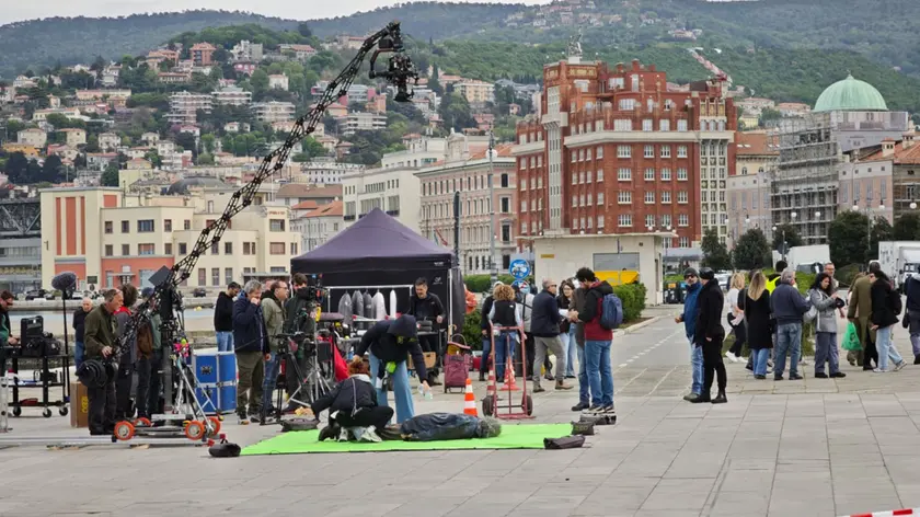Le riprese a Trieste: piazza Unità diventa un set cinematografico (Foto Lasorte)