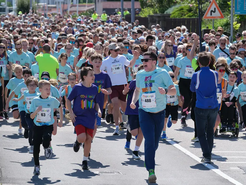 Giovani atleti alla Mujalonga del 2025 (foto archivio Silvano)