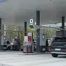 I distributori in Slovenia e i nuovi prezzi dei carburanti. Foto Massimo Silvano