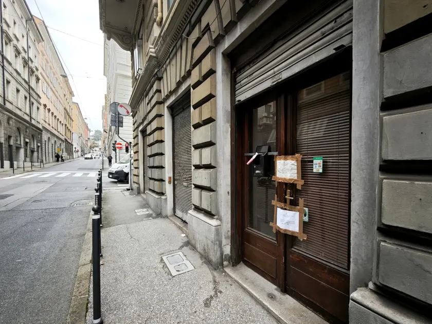 I sigilli al centro massaggi di via della Ginnastica foto Lasorte