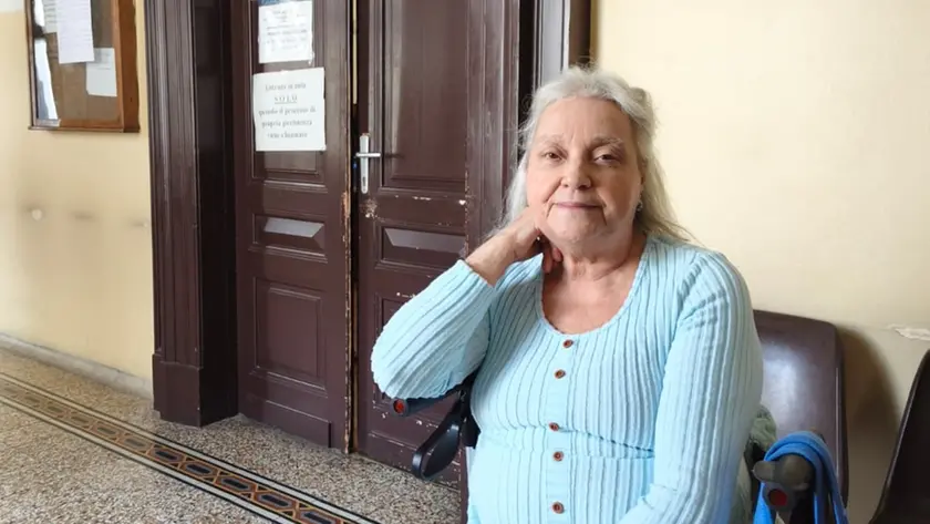 Cinzia Cian in tribunale: da anni è nel mirino del suo dirimpettaio