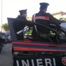 Una pattuglia dei Carabinieri impegnata in un controllo stradale