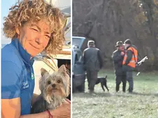 Gli agenti della Polizia scientifica a Basovizza con sullo sfondo i cacciatori. A sinistra la vittima Denise Marzi Wildauer. Foto Lasorte