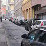 Il tratto finale di via Vidali in cui l’automobilista, provenendo da via Parini, travolse l’anziano (foto Silvano)