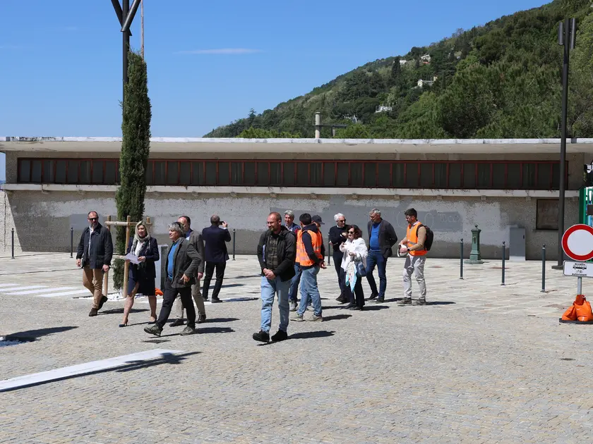 La parete dello stabilimento balneare che ospiterà il mosaico Foto Lasorte