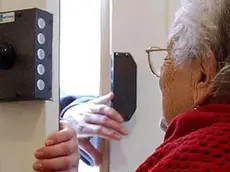 Dopo una prima telefonata, a casa delle vittime arrivavano i galoppini ingaggiati sul territorio