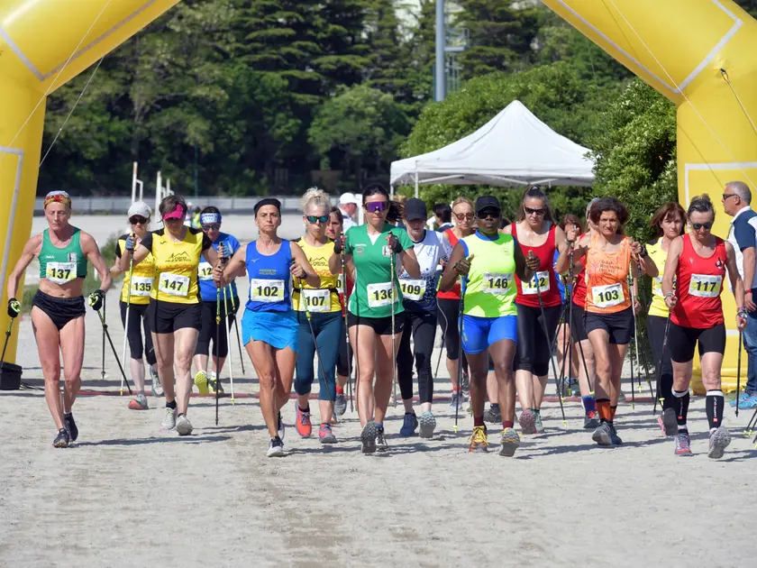 L'ippodromo di Montebello ha ospitato i campionati senior di Camminata nordica (Foto Francesco Bruni)