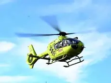Dall'ospedale di Latisana il giovane è stato trasferito in elicottero al reparto Grandi Ustionati di Padova