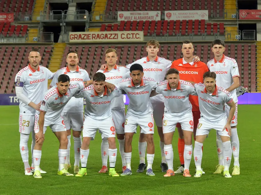 La formazione alabardata che ha disputato sabato l’ultimo match tra i professionisti (foto Bruni)