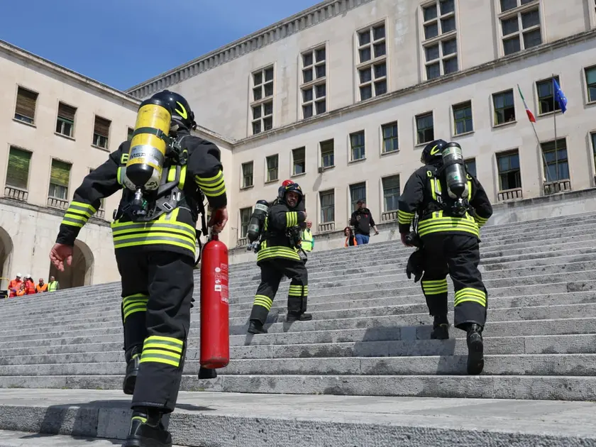 L’Università di Trieste, in occasione della Giornata mondiale per la salute e la sicurezza sul lavoro, ha partecipato a un’iniziativa congiunta per rafforzare, a livello accademico e territoriale, la cultura della prevenzione, con una maxi esercitazione che ha coinvolto studenti, docenti e personale amministrativo