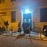 I carabinieri del Nucleo rilievi scientifici davanti al condominio di via Gozzi