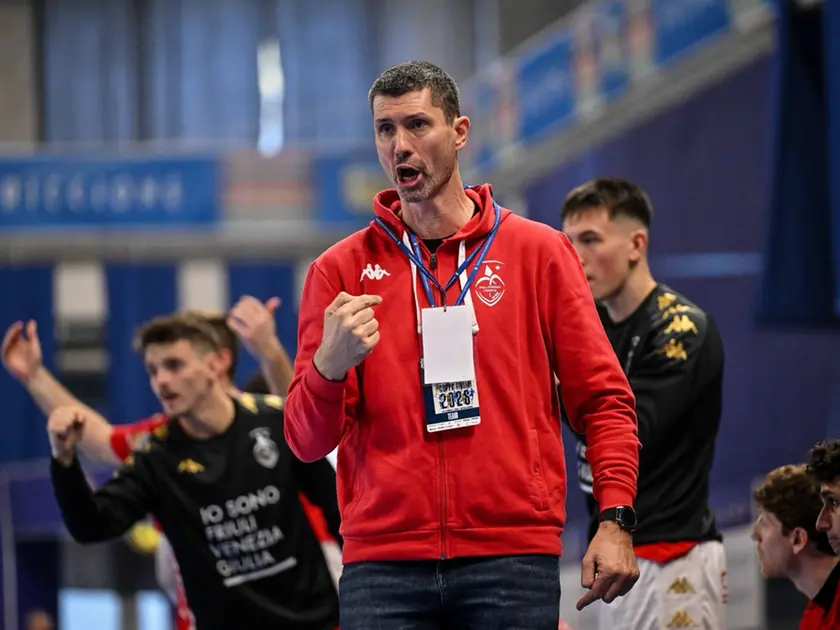 Il coach della Pallamano Trieste Boris Lisica