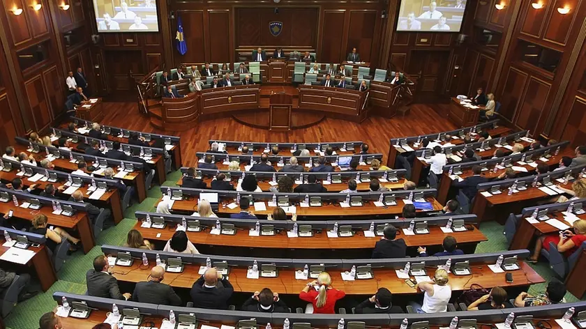 Un'immagine d’archivio dell'aula del Parlamento di Pristina sciolto dopo la mancata elezione del nuovo Presidente della Repubblica