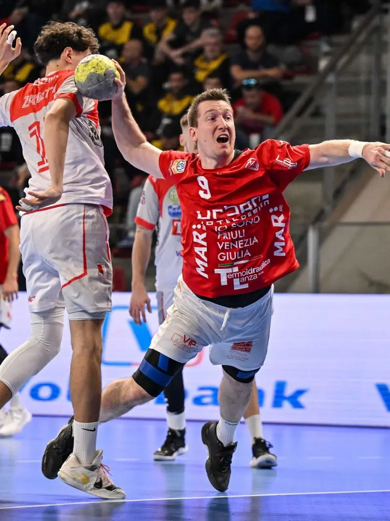 Alex Pernic bandiera della Pallamano Trieste ha giocato sabato scorso l’ultima partita