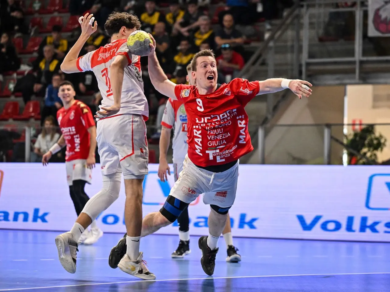 Alex Pernic bandiera della Pallamano Trieste ha giocato sabato scorso l’ultima partita