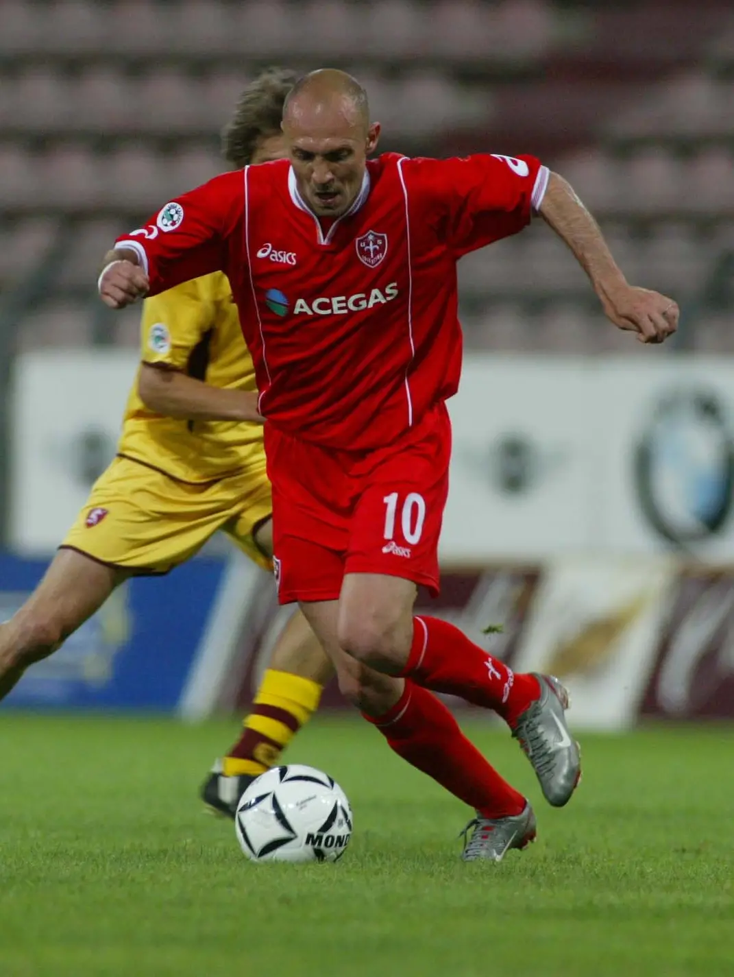 Nicola Zanini in azione con la maglia della Triestina (archivio Lasorte)