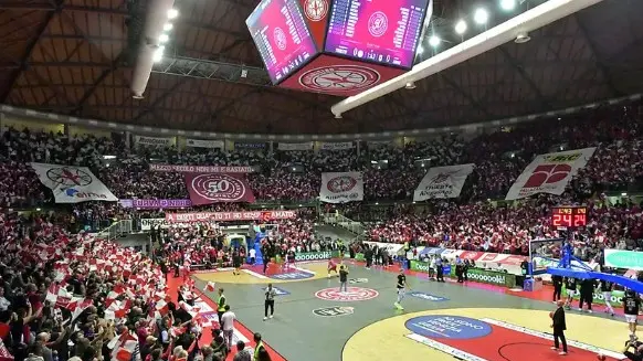 https://images.ilpiccolo.it/view/acePublic/alias/contentid/1qtvulul7a0xe65gsf0/0/basketts-jpg.webp?f=16%3A9&amp;w=840