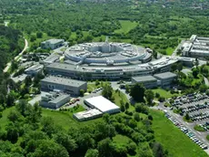 Una veduta dall’alto del Sincrotrone a Basovizza, uno dei luoghi simbolo del mondo della scienza Fvg