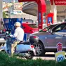 Un distributore di benzina a Trieste (foto Francesco Bruni)