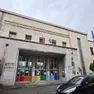 La scuola elementare Rossetti che ospita provvisoriamente la Caprin (Lasorte)
