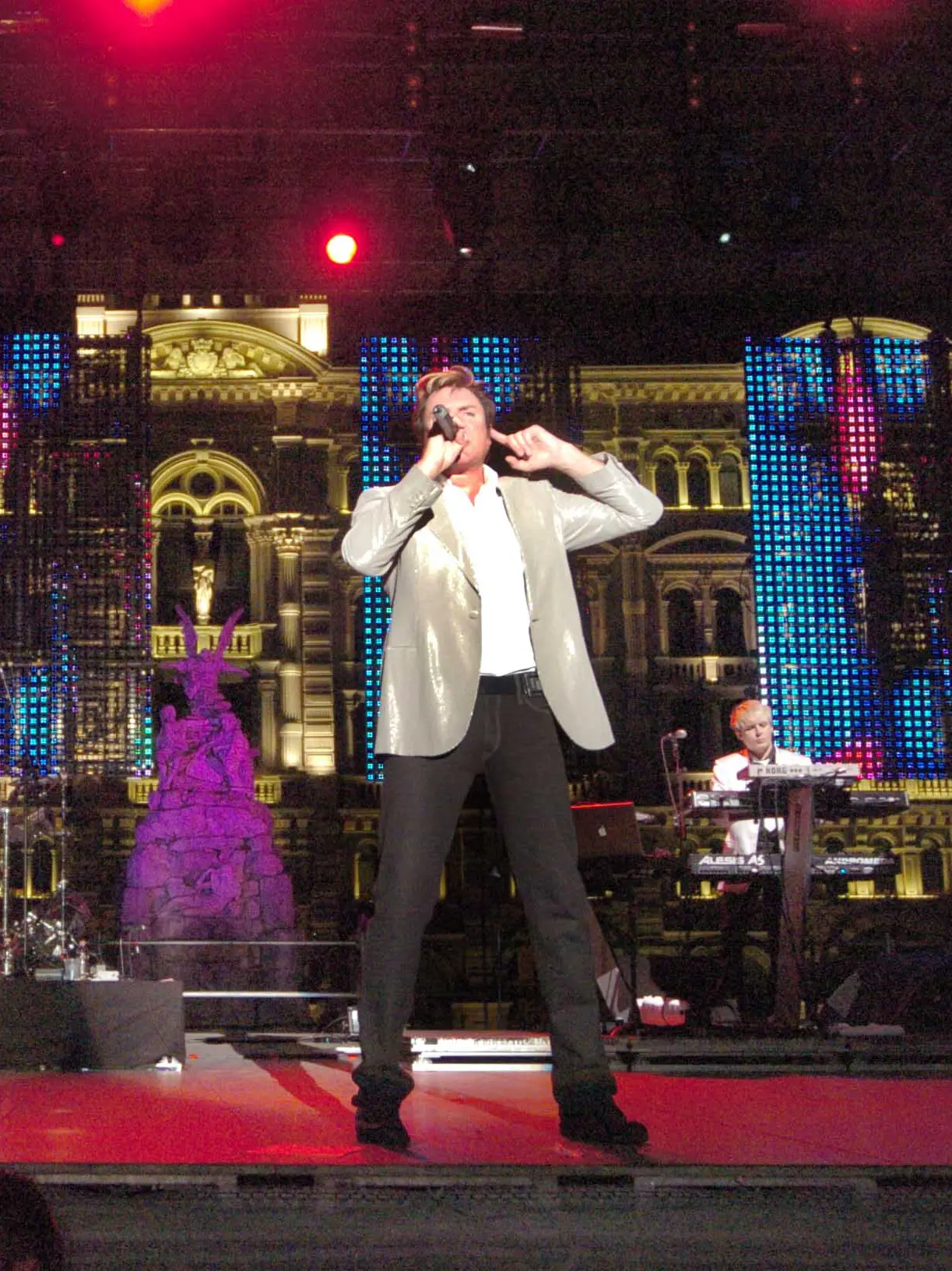 I Duran Duran in concerto in piazza Unità davanti a 9 mila fan nel 2005. Foto Bruni