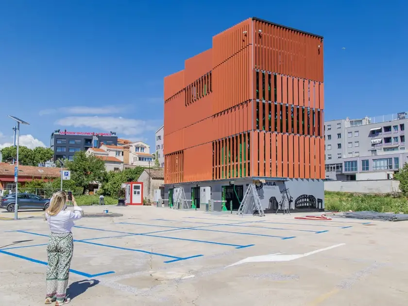 Il parcheggio rotante a Pola (foto Istra24.hr)