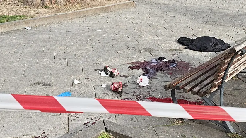 Accoltellamento in piazza della Libertà a Trieste: ventenne in codice rosso