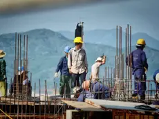 Lavoratori stranieri in un cantiere nel Nord della Serbia in un’immagine d’archivio