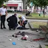 La polizia subito dopo l'accoltellamento in piazza Libertà a Trieste
