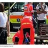 L'intervento di soccorso dei sanitari in piazza Libertà a Trieste, dove un ventenne è stato accoltellato