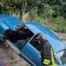 L'auto precipitata nella scarpata