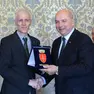 Francesco Franzin riceve dal sindaco Dipiazza la Targa per i 120 anni del Tennis Club Triestino