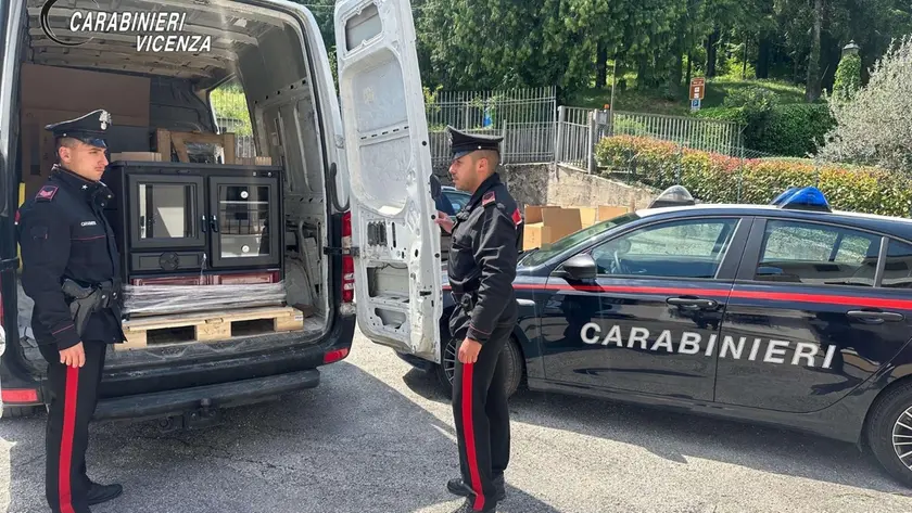 Tre persone denunciate e oltre 60mila euro di refurtiva recuperata tra Vicentino e Pordenonese