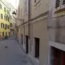 L’ingresso posteriore in via Dante: da qui sono entrati i ladri