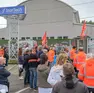 Il presidio dei lavoratori davanti alla StarTech (Silvano)