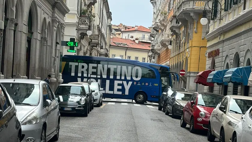 Il pullman contromano