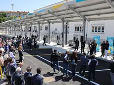 La nuova stazione di ricarica elettrica per gli autobus ecologici di Trieste Trasporti presentata a Broletto. Foto Lasorte