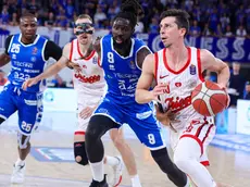 Michele Ruzzier in azione contro Brescia (foto Lasorte)
