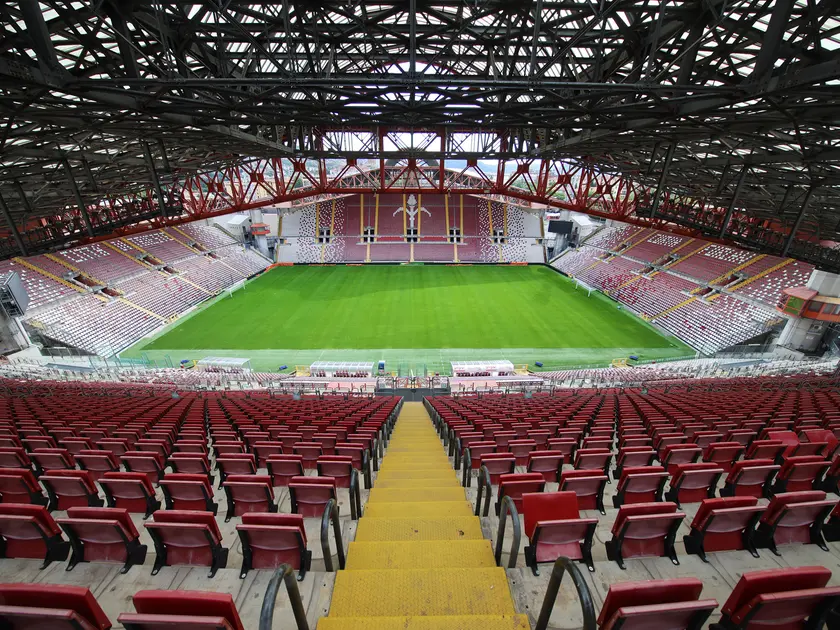 Lo stadio Rocco deserto (foto Andrea Lasorte)
