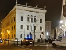 Pattuglie in piazza Venezia a Trieste, fra le ve Torino e Lazzaretto vecchio