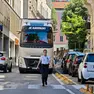 Il Tir rimasto incastrato a Trieste. Foto Lasorte