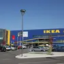 L’esterno del Tiare Shopping a Villesse e il negozio Ikea, tra quelli interessati dal Recruiting day